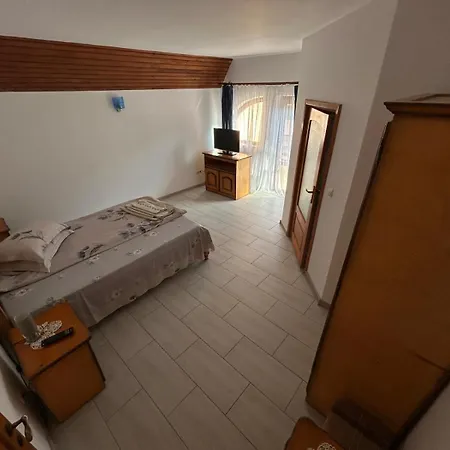招待所 Casa Rares 苏恰维塔