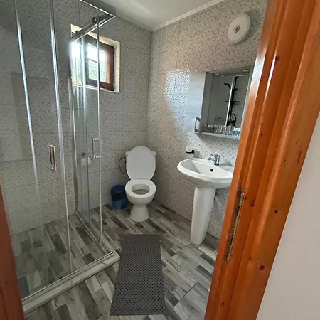 Casa Rares 2*