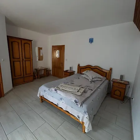Casa Rares 2* 苏恰维塔