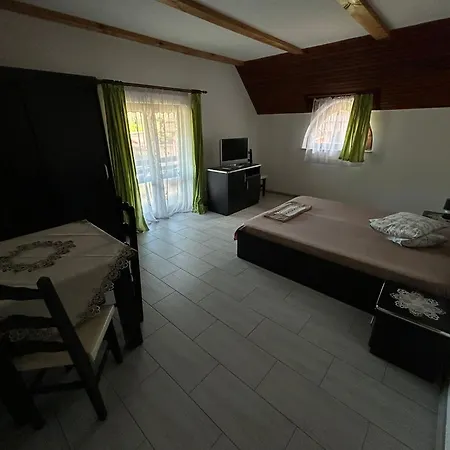 招待所 Casa Rares 2*